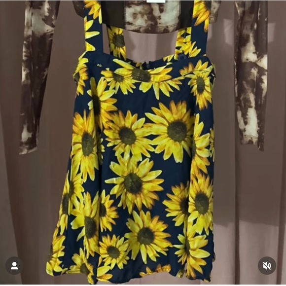90s Sunflower Skirt Overalls - Picture 4 of 7